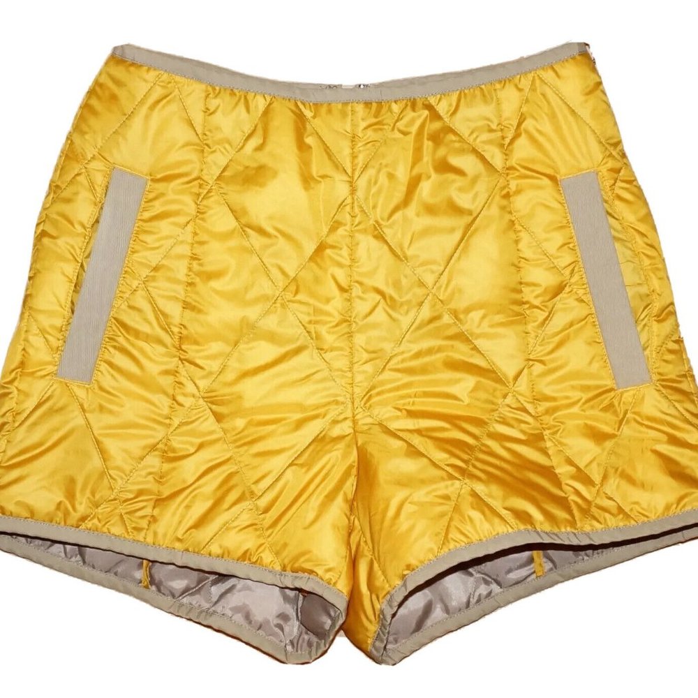 Burton Quilted Monarch Shorts - Medium